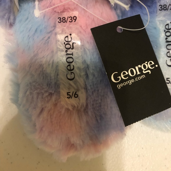 Unicorn slippers - Picture 4 of 5